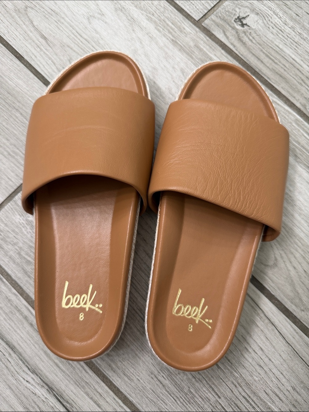 NWT Beek Pelican leather Slide Sandals size 8